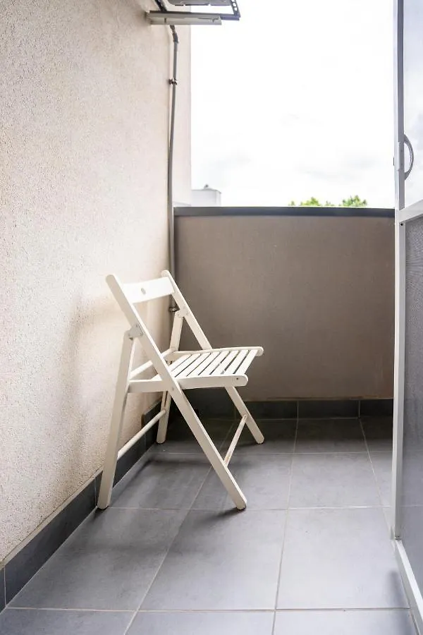 Cozy Little Apartment In The Heart Of Studentski Grad Sofia
